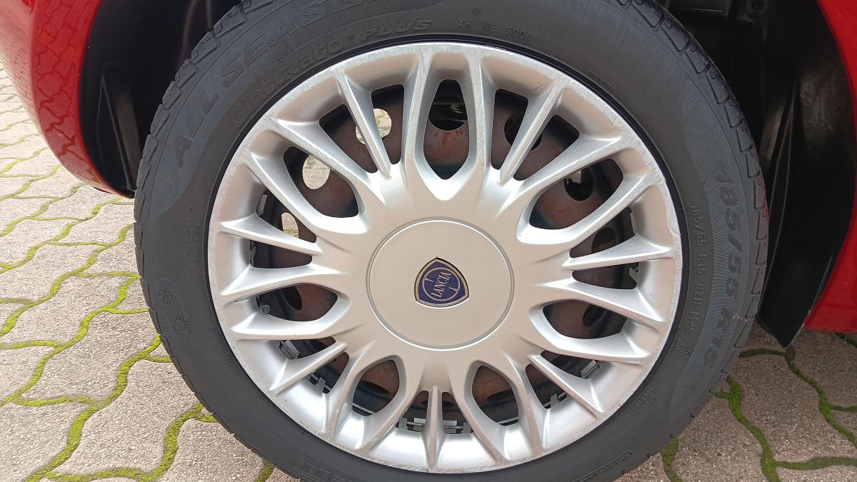 Lancia Ypsilon 1.2 69 CV 5 porte GPL Gold